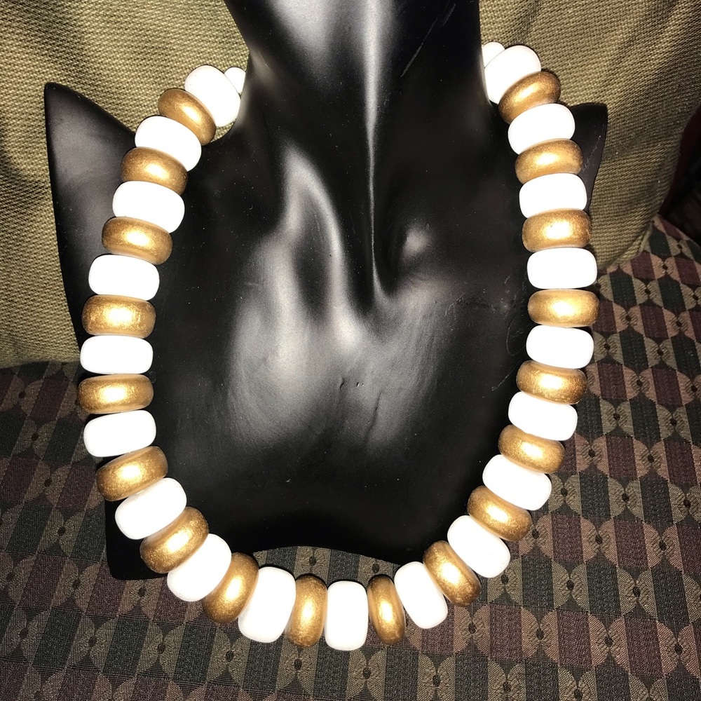 Darlene necklace vintage new white & gold wood 21”